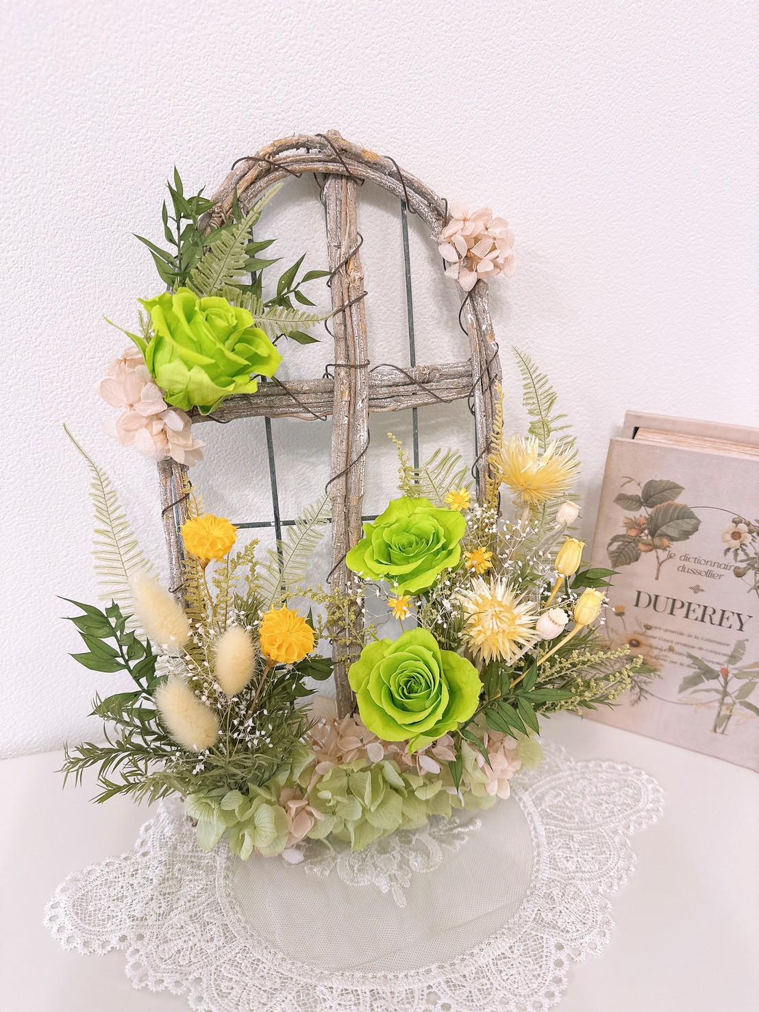 窓辺に咲く 春のグリーンローズ ウィンドウアレンジ ナチュラル 母の日 春限定2026 ギフト 癒し 新生活 インテリア | 4枚目